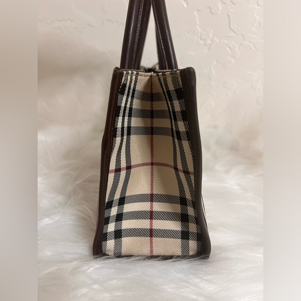 Burberry Nova Check Tote Bag - Picture 9 of 17
